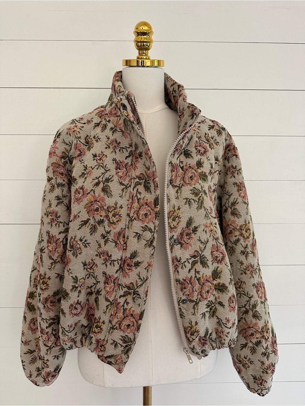 Floral Textured Stand-Collar Jacket in Beige and Rose - Picture 2 of 14